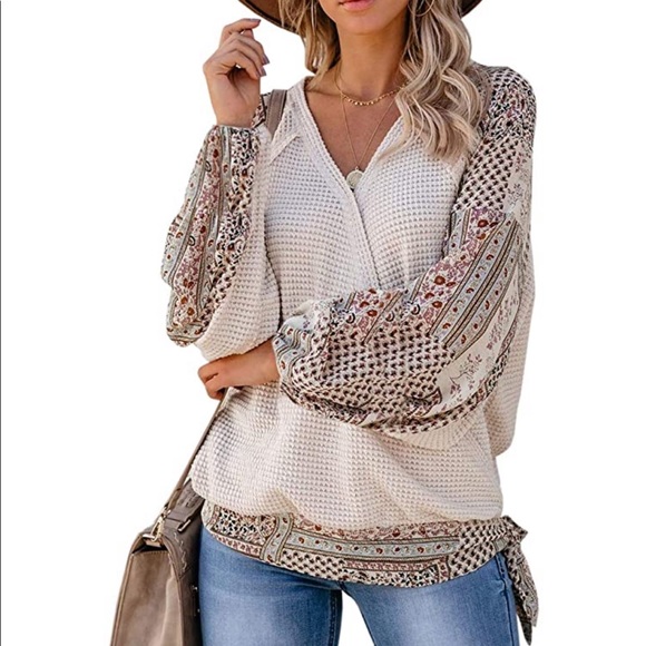 Tops - ❌SOLD❌ ❣️SALE❣️ 🆕 Boho Lightweight Knit Wrap Top